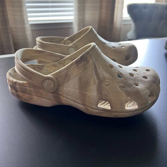 Crocs - Picture 3 of 8